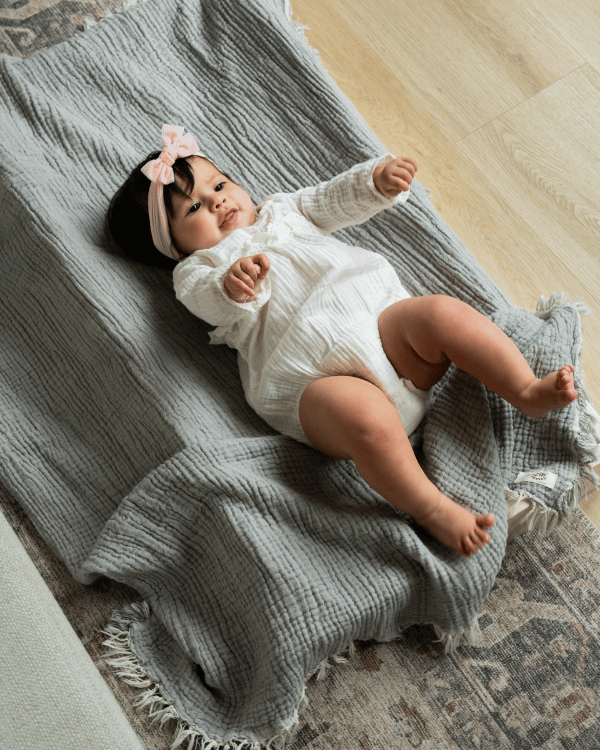 Little Fishies Gauze Receiving Blanket – Grey - SAND CLOUD