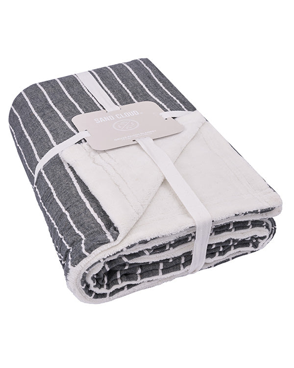 Dreamy Stripe Plush Blanket – Black - SAND CLOUD