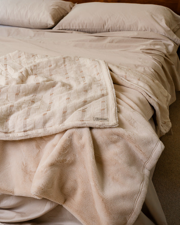 Cozy Texture Plush Blanket – Beige - SAND CLOUD